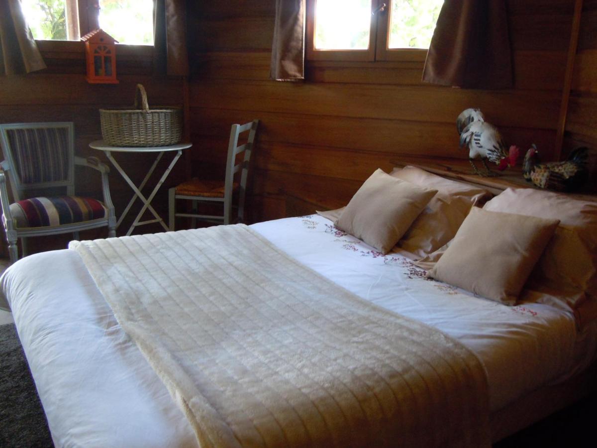 Cabanes et chambre à la Bernardiere Sevremoine Esterno foto