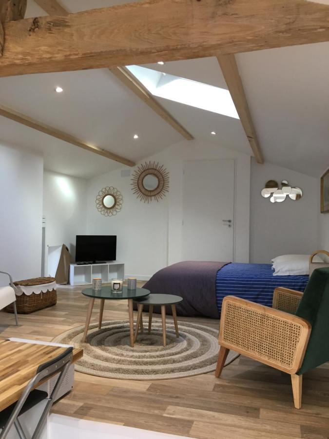 Cabanes et chambre à la Bernardiere Sevremoine Esterno foto